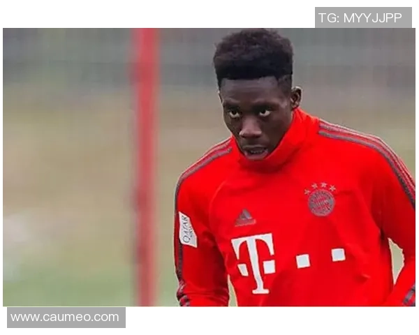 戴维斯：从加拿大小将到世界级足球明星的成长之路